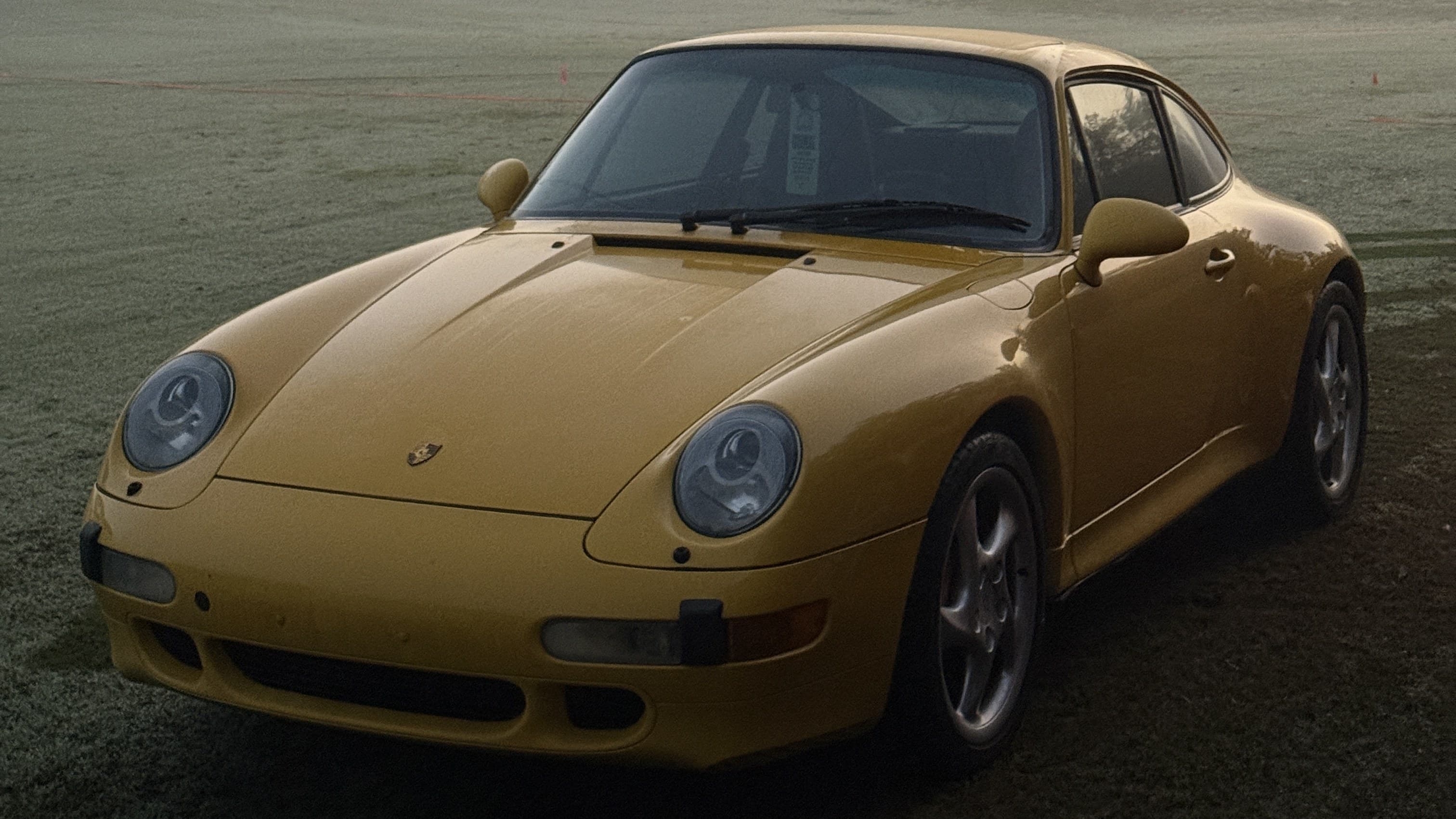 Speed Yellow Porsche 993